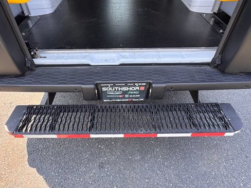 Used 2024 RAM ProMaster 3500 w/ Delivery Van Package FWD image 8