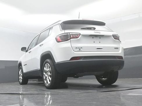 Used 2022 Jeep Compass Latitude AWD/4WD image 23