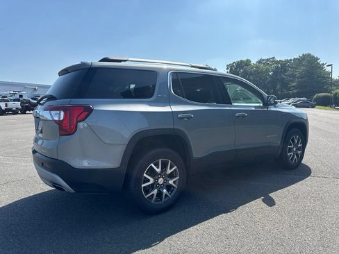 Used 2023 GMC Acadia SLT AWD/4WD image 4