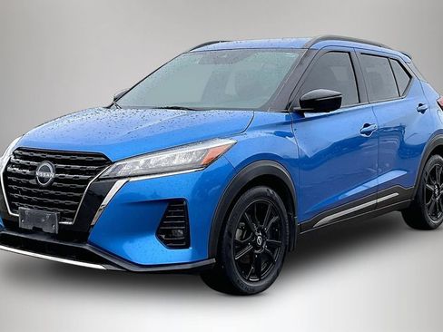 Used 2023 Nissan Kicks SR FWD image 2