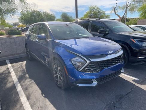 Used 2023 Kia Sportage EX image 5