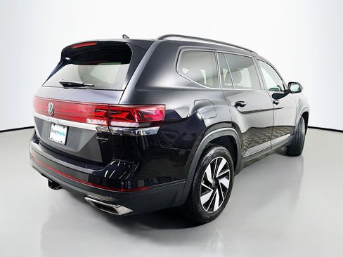 Used 2024 Volkswagen Atlas SE image 7