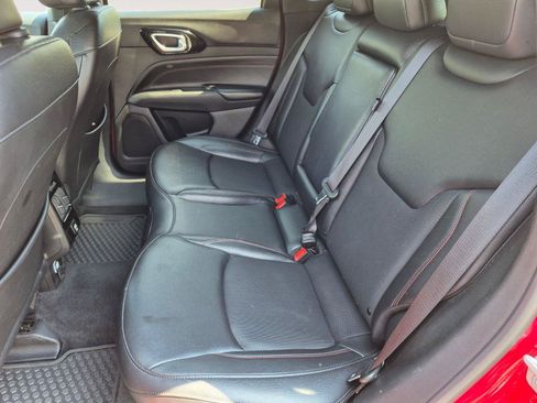 Used 2024 Jeep Compass Trailhawk AWD/4WD image 29