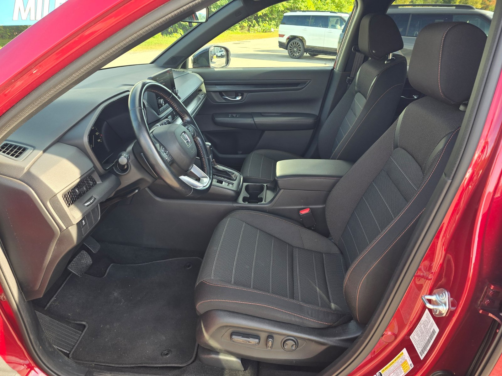 Used 2025 Honda CR-V Sport image 11