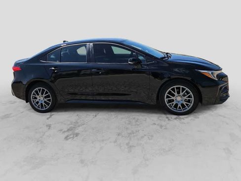 Used 2024 Toyota Corolla SE FWD image 9