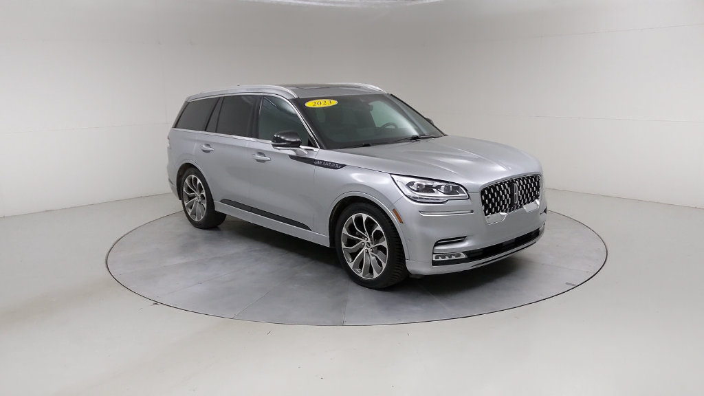 Used 2023 Lincoln Aviator Grand Touring w/ Equipment Group 301A AWD/4WD image 12