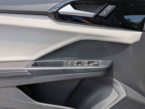New 2026 Volkswagen Taos S FWD image 23