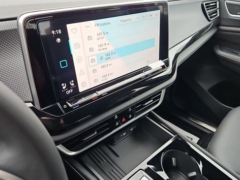 New 2026 Volkswagen Atlas Cross Sport SEL Premium R-Line image 18