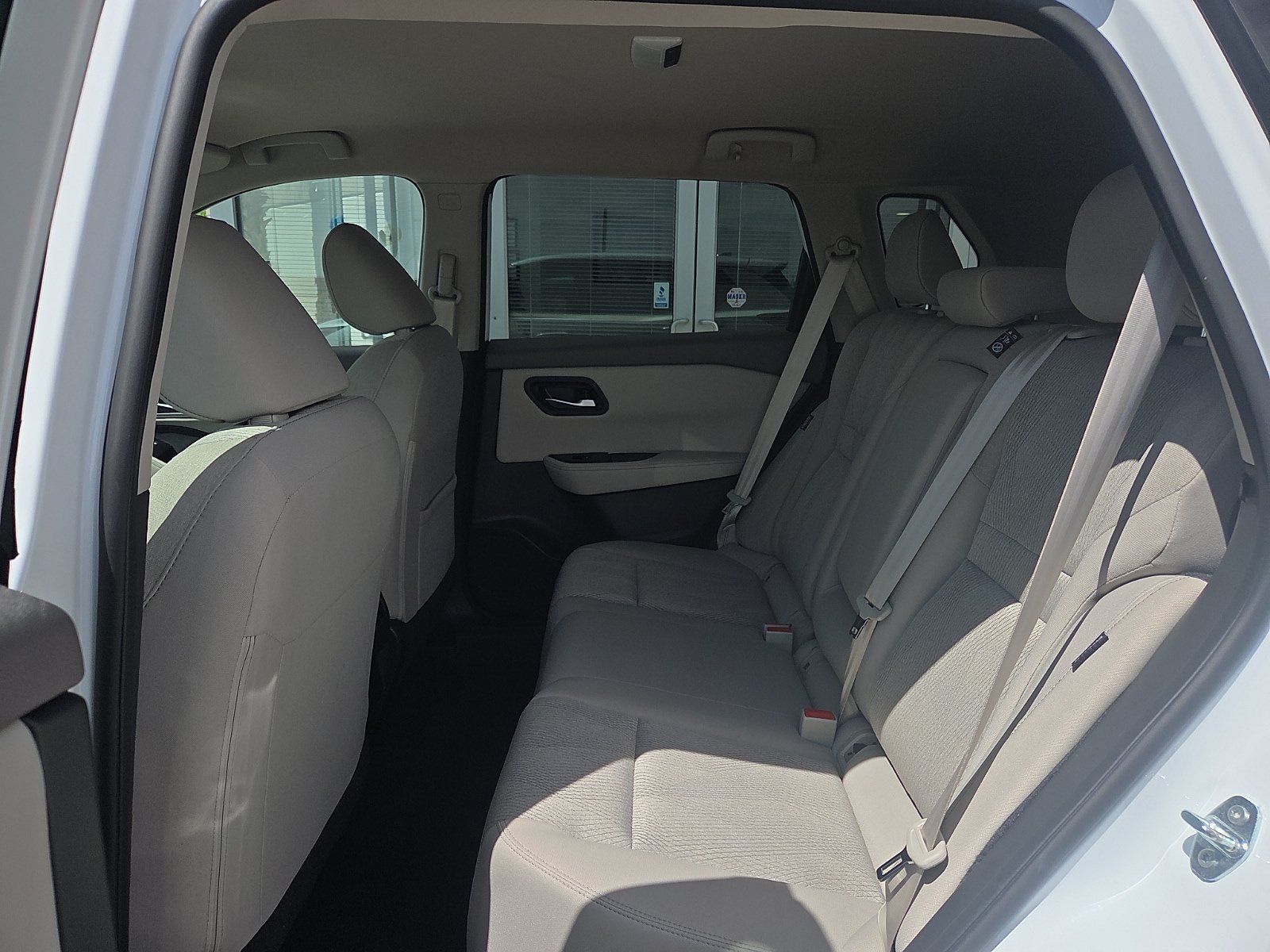 Used 2025 Nissan Rogue SV AWD/4WD image 6