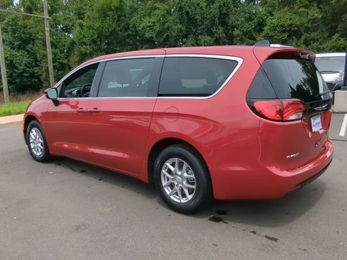 New 2026 Chrysler Voyager LX image 17