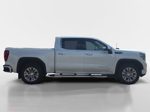 Used 2023 GMC Sierra 1500 Denali AWD/4WD image 6