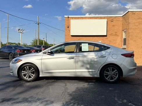 Used 2018 Hyundai Elantra Value Edition w/ Cargo Package FWD image 3