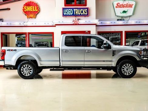 Used 2022 Ford F350 Lariat w/ Lariat Value Package AWD/4WD image 10