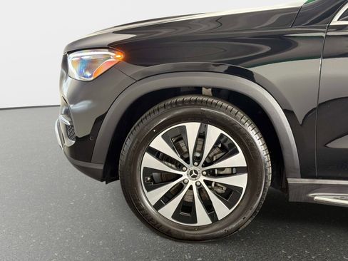 Used 2025 Mercedes-Benz GLE 350 4MATIC w/ Driver Assistance Package image 13