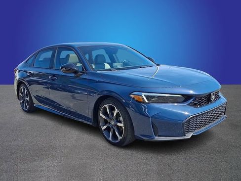 Used 2025 Honda Civic Sport Touring image 3