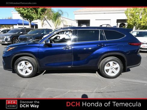 Used 2021 Toyota Highlander L image 4