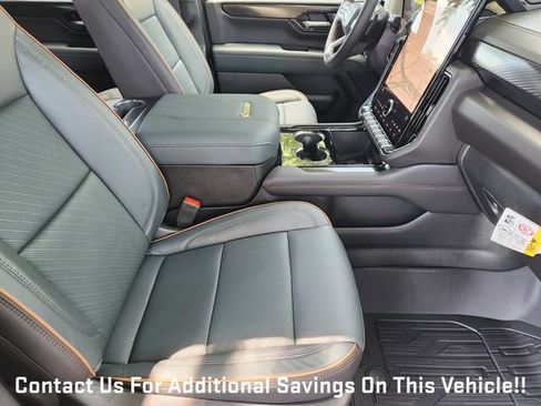 New 2026 GMC Yukon AT4 AWD/4WD image 10