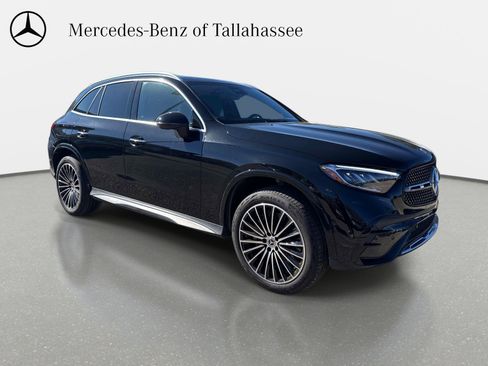 Used 2025 Mercedes-Benz GLC 350e 4MATIC image 2