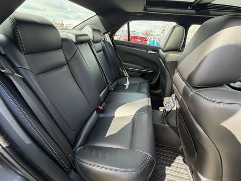 Used 2023 Chrysler 300 S w/ Comfort Group RWD image 31
