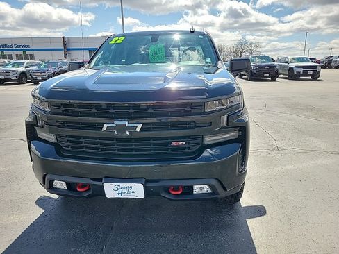 Used 2022 Chevrolet Silverado 1500 LT Trail Boss w/ Convenience Package II image 2
