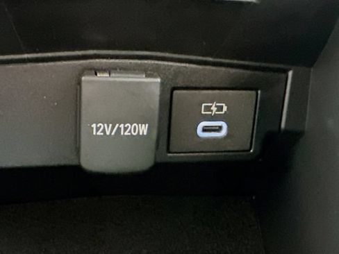 Used 2024 Toyota Corolla Cross LE FWD image 19
