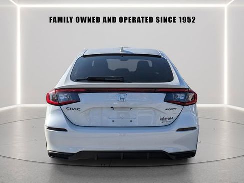 Used 2025 Honda Civic Sport image 4
