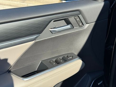 New 2026 GMC Acadia Elevation image 18