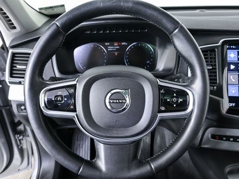 Used 2018 Volvo XC90 T6 Momentum w/ Convenience Package AWD/4WD image 9