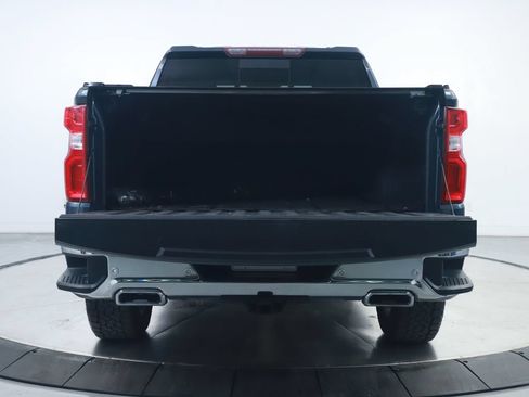 Used 2021 Chevrolet Silverado 1500 LTZ w/ LTZ Convenience Package II AWD/4WD image 14