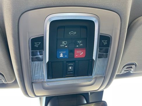 Used 2022 RAM 1500 Laramie AWD/4WD image 44