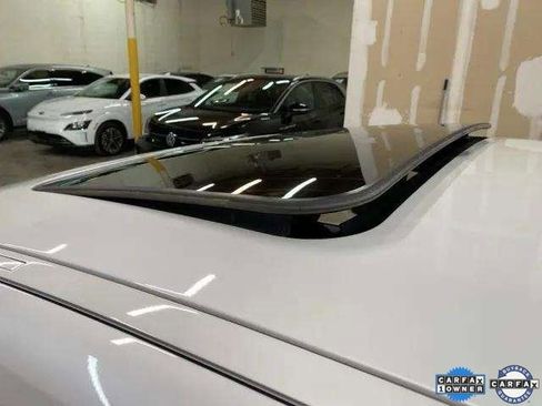 Used 2025 BMW 530i xDrive image 25