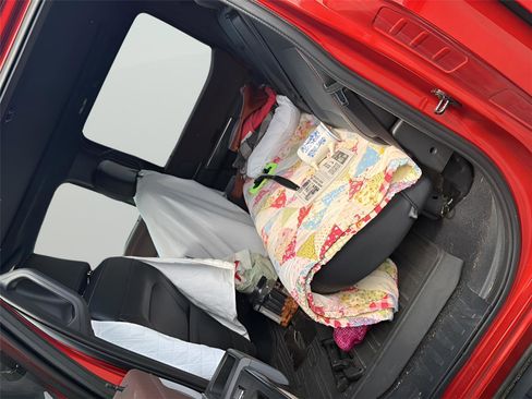 Used 2023 Ford F150 Lariat w/ Equipment Group 502A High AWD/4WD image 7