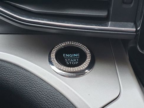 Used 2024 Ford Explorer XLT w/ Equipment Group 202A image 24