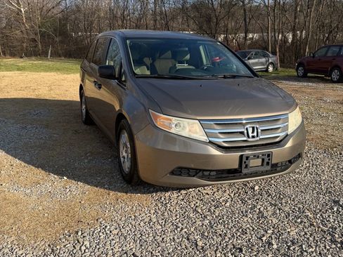 Used 2013 Honda Odyssey LX image 4