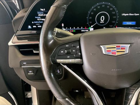 Used 2021 Cadillac Escalade Premium Luxury RWD image 22