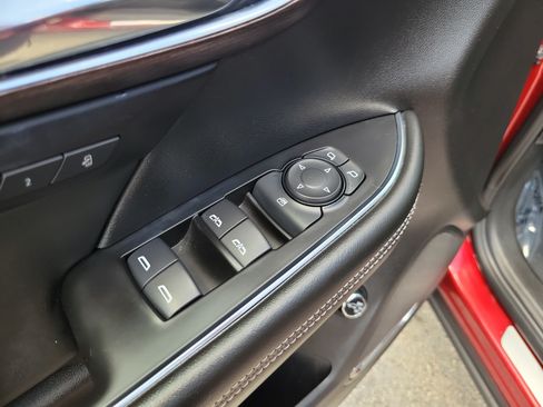 Used 2023 Buick Envision Avenir FWD image 27