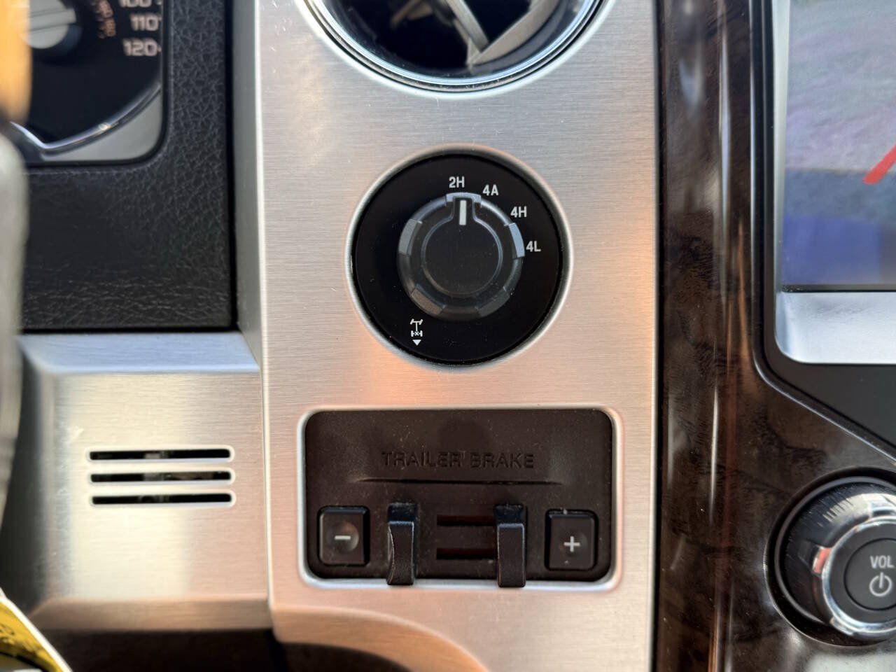 Used 2013 Ford F150 Platinum AWD/4WD image 29