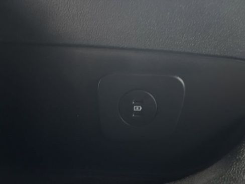 Used 2025 Ford Explorer ST-Line image 33