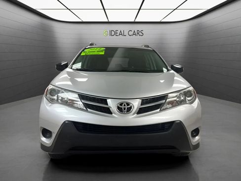 Used 2014 Toyota RAV4 LE AWD/4WD image 2
