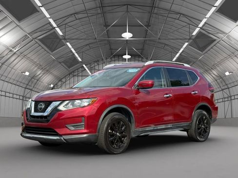 Used 2018 Nissan Rogue SV image 5