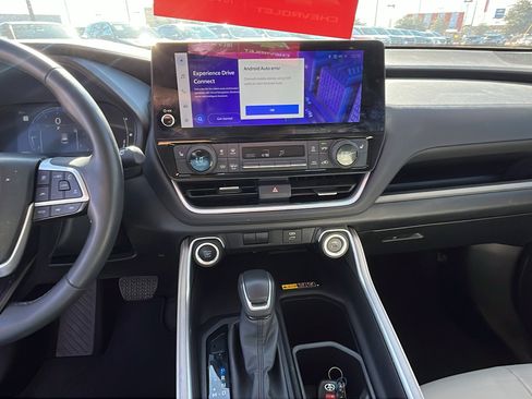 Used 2024 Toyota Grand Highlander XLE image 19