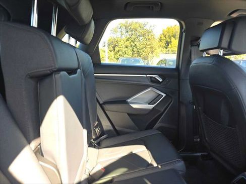 New 2025 Audi Q3 2.0T Premium image 12