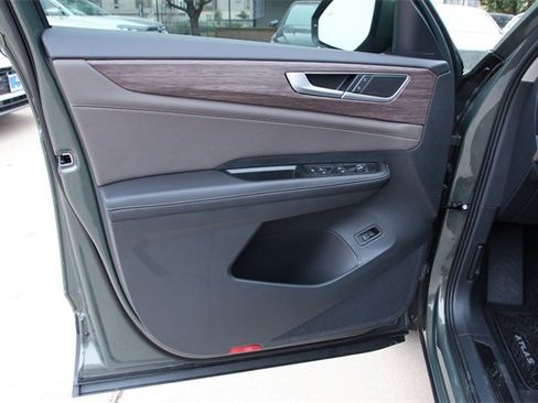 New 2026 Volkswagen Atlas SEL image 5