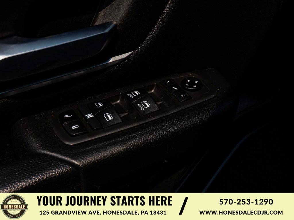 Used 2021 RAM 1500 4x4 Quad Cab image 12