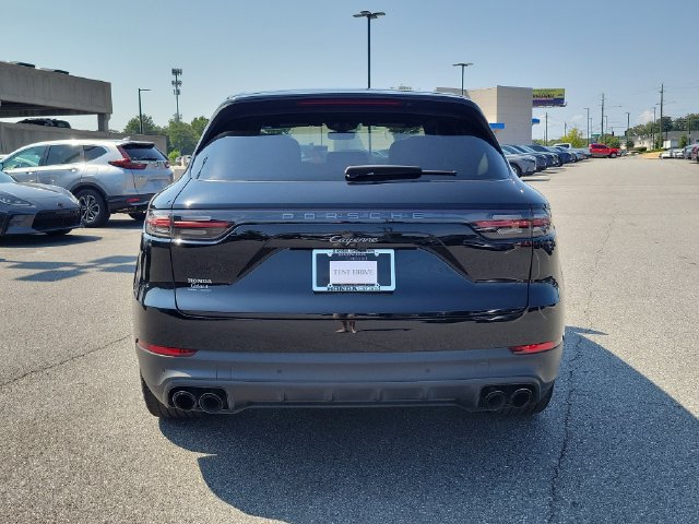 Used 2022 Porsche Cayenne Platinum Edition AWD/4WD image 5