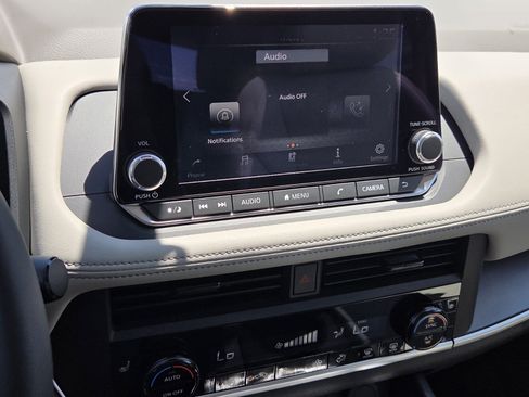 Used 2026 Nissan Rogue Dark Armor FWD image 17