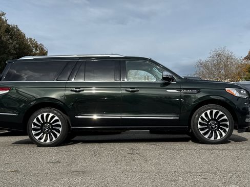 Certified 2022 Lincoln Navigator L Black Label image 3