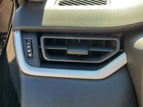 Used 2022 Toyota RAV4 XLE image 33