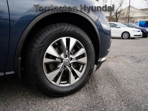 Used 2015 Nissan Murano SV w/ Premium Package image 9