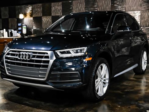 Used 2018 Audi Q5 2.0T Premium Plus w/ Premium Plus Package AWD/4WD image 7